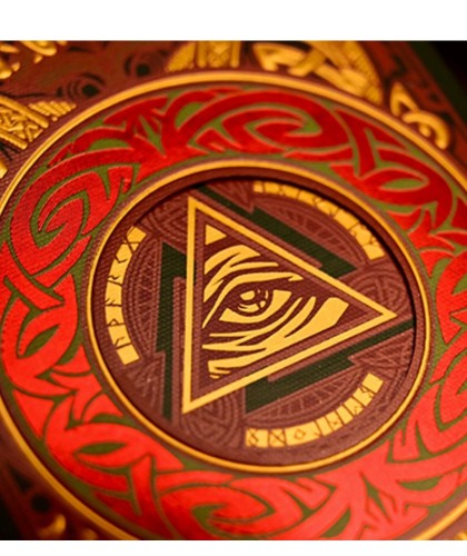 Pachetul Yggdrasil Norse Myths cu detalii aurii și roșii