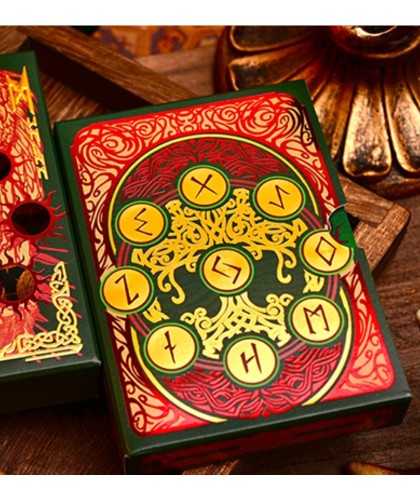 Yggdrasil Norse Myths Playing Cards – cutia ediției limitate cu design runic