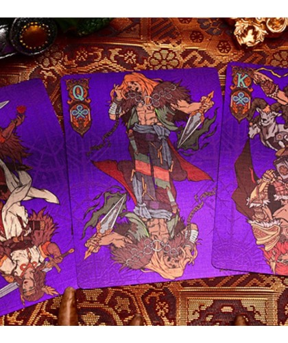 Detalii ilustrate ale personajelor din Fenrir Playing Cards în nuanțe violet