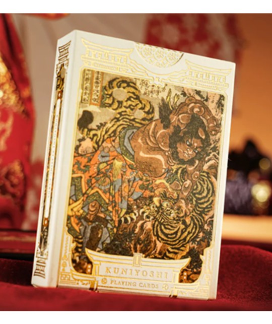 Kuniyoshi Special Edition Playing Cards by 52 MUSÉE – cutie premium cu design artistic japonez