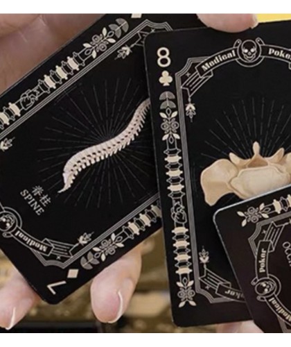 Medical Poker Black Playing Cards – cărți cu ilustrații anatomice medicale