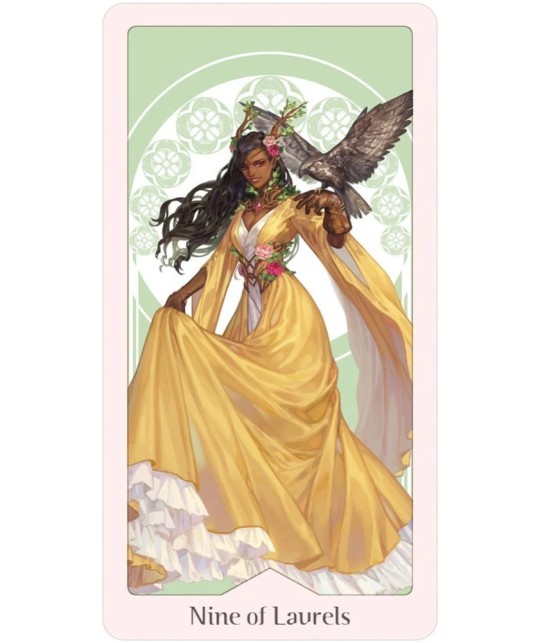 Cărți Heavenly Bloom Tarot cu ilustrații fantasy și florale