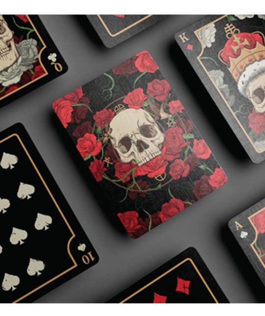 Cărți de curte Skulls and Roses – ilustrații cu cranii și trandafiri