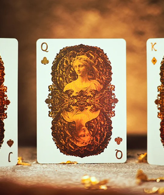 Venus Platinum White Playing Cards Queen